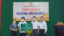 Carlsberg Việt Nam trao 1 tỷ đồng hỗ trợ Thừa Thiên Huế phòng, chống dịch