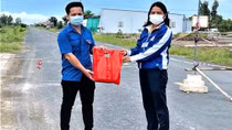 Sinh viên tình nguyện giúp sản phụ vượt cạn thành công tại chốt kiểm dịch