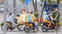 Chung tay đẩy lùi dịch bệnh, bảo vệ cuộc sống bình thường mới