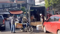 Lợi dụng thẻ “luồng xanh”, lập bến cóc giao nhận hàng hóa