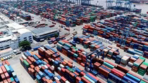 Tăng tốc giải phóng hàng container ùn tắc ở cảng Cát Lái