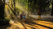 Hà Nội trời nắng, chiều tối có mưa