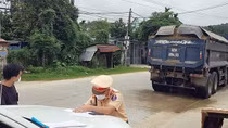 Kiên quyết xử lý sai phạm trong hoạt động khai thác, vận chuyển cát, sỏi xây dựng