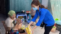 Hà Nội góp sức chăm lo cho người yếu thế