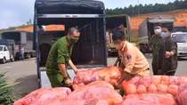 Công an TP Đà Lạt hỗ trợ 17 tấn nông sản cho Bệnh viện 30/4