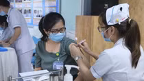 Vì sao tiêm 2 mũi vaccine vẫn dương tính với SARS-CoV-2