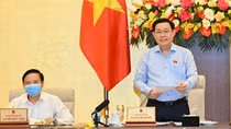 Ủy ban Thường vụ Quốc hội họp bất thường bàn việc hỗ trợ người lao động