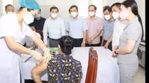Tiêm thử nghiệm lâm sàng giai đoạn 2 vaccine COVIVAC cho 131 tình nguyện viên tại Thái Bình