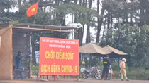 Nông dân lo lắng khi bị huyện “cấm” đi rẫy