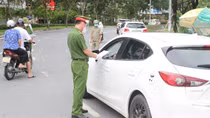 TP Hồ Chí Minh: Từ 15/9, từng bước nới lỏng giãn cách và cấp "thẻ xanh", "thẻ vàng"