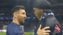 Lionel Messi có màn tái ngộ bất ngờ trước khi giúp PSG “thắng nhọc”