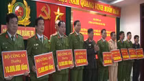 Khen thưởng các đơn vị thuộc Công an tỉnh Quảng Trị