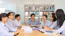 Có nên kéo dài thời gian làm việc đối với giảng viên là Giáo sư, Phó Giáo sư và Tiến sĩ?
