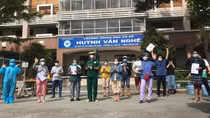 Chuyên gia tâm lý vào tận phòng bệnh tư vấn cho người nhiễm COVID-19