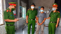 Bắt đối tượng hành hung Chủ tịch xã đang điều hành chống dịch