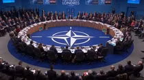 NATO trục xuất 8 nhà ngoại giao Nga, Moscow dọa đáp trả