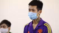 Thanh niên ở Hà Nội lĩnh án vì tấn công cán bộ chốt kiểm dịch