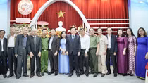 Thứ trưởng Nguyễn Văn Sơn thăm và chúc mừng Trường THPT Hòa Vang