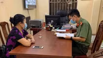 Xử phạt người phụ nữ tán phát tài liệu về Pháp luân công