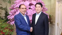 Chủ tịch nước Lương Cường chúc Tết nguyên Tổng Bí thư Nông Đức Mạnh