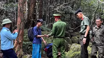 Công an xã Tây Yên Tử giải cứu 2 du khách đi lạc trong rừng sâu