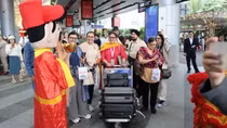 Thành phố đáng sống bùng nổ  khách du lịch những ngày đầu xuân