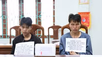 Công an Lai Châu bắt giữ 2 đối tượng, thu 2 bánh heroin