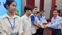Trao 278 suất học bổng Lương Định Của tặng sinh viên hiếu học