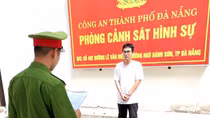 Thiếu nữ bị bạn trai cũ dùng clip để khống chế, cưỡng dâm và ép buộc quan hệ với nhiều người