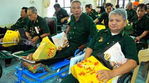 Chủ tịch nước quyết định hai mức quà tặng cho người có công với cách mạng nhân dịp Tết Nguyên đán Bính Ngọ