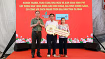 Bộ Công an bàn giao kinh phí xây dựng 500 căn nhà tặng các hộ khó khăn tại tỉnh Cà Mau