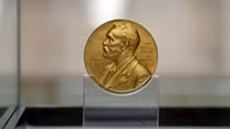 Ủy ban Nobel: Giải Nobel Hòa bình không thể chuyển nhượng sau khi đã trao!