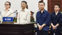 Cho tiếp viên “đi chơi bên ngoài”, chủ người Hàn Quốc và đồng phạm lãnh án