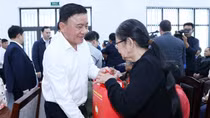 Thường trực Ban Bí thư Trần Cẩm Tú thăm, tặng quà Tết tại TP Đà Nẵng