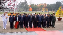 Lãnh đạo Đảng, Nhà nước vào Lăng viếng Bác và tưởng niệm các Anh hùng Liệt sĩ