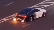 Độ chế xe ô tô “khạc ra lửa”, chủ xe bị phạt hơn 76 triệu đồng