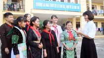 Hỗ trợ tiền ăn và kinh phí mua đồng phục cho học sinh trường phổ thông nội trú
