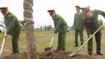 Cục Cảnh sát Quản lý Trại giam hưởng ứng "Tết trồng cây đời đời nhớ ơn Bác Hồ"