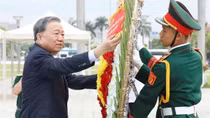 Tổng Bí thư, Chủ tịch nước dâng hương tưởng niệm các Anh hùng liệt sỹ tại Đà Nẵng