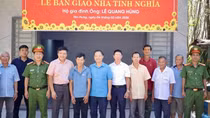 Bàn giao, khánh thành nhà tình nghĩa tặng các gia đình đặc biệt khó khăn