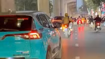 Cháu bé 4 tháng tuổi khó thở được CSGT dẫn đường, hỗ trợ đưa đi cấp cứu