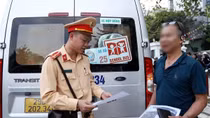 Kiểm soát xe đưa đón học sinh, test nồng độ cồn và ma túy đối với tài xế