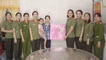 Công an tỉnh Cà Mau trao tặng 2 căn nhà “Nghĩa tình phụ nữ”