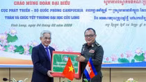 Đoàn công tác Bộ Quốc phòng Vương quốc Campuchia thăm và chúc Tết tại Trường Đại học Cửu Long