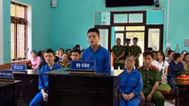 Bà lôi kéo con gái và cháu ngoại dính vào đường dây ma túy