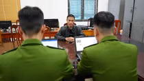 Khởi tố, bắt tạm giam lái tàu chở đá gây tai nạn ở Hồ Thác Bà