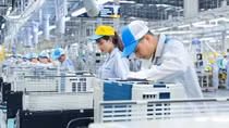 Việt Nam nhập siêu 2,98 tỷ USD trong 2 tháng đầu năm 2026