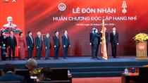 Ủy ban Pháp luật và Tư pháp của Quốc hội đón nhận Huân chương Độc lập hạng Nhì