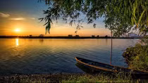 Tìm về bến đợi