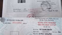 Chủ tịch Uỷ ban mặt trận xã chưa có bằng THCS đã vào học THPT